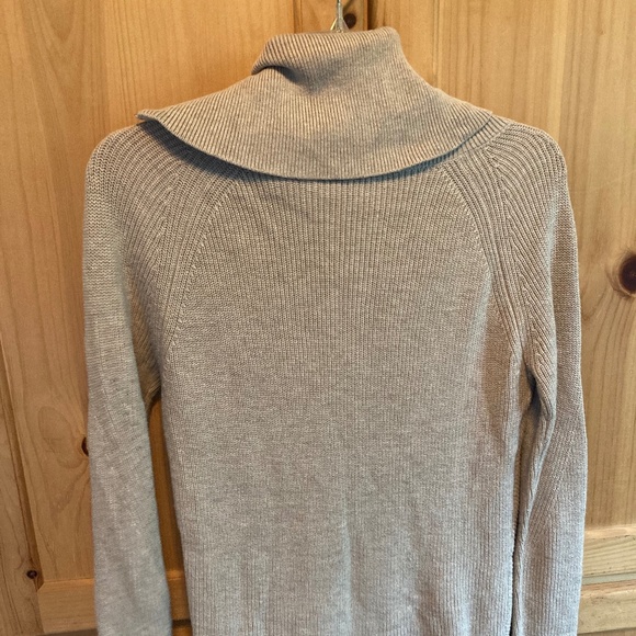 LAST CHANCE! White House Black Market Tan Turtleneck Sweater - Picture 4 of 7